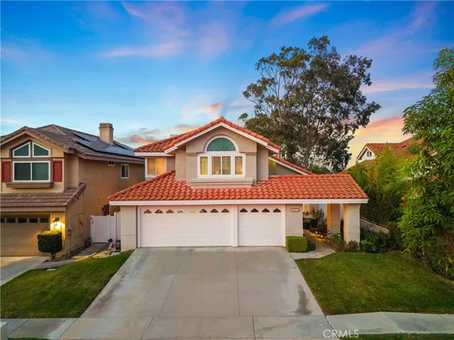 2481 Thistlewood Lane, Corona, California 92882