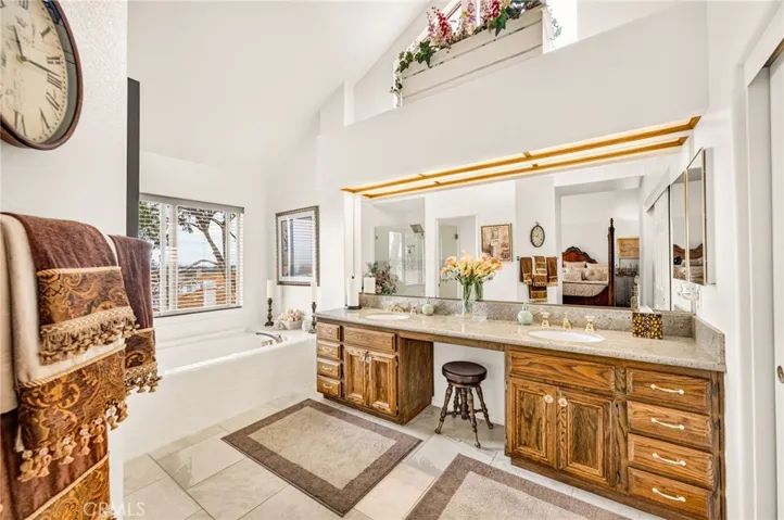 2481 Thistlewood Lane, Corona, California 92882