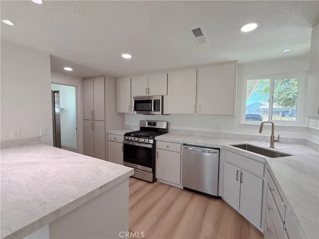 519 Rosehill Drive, Chowchilla, California 93610