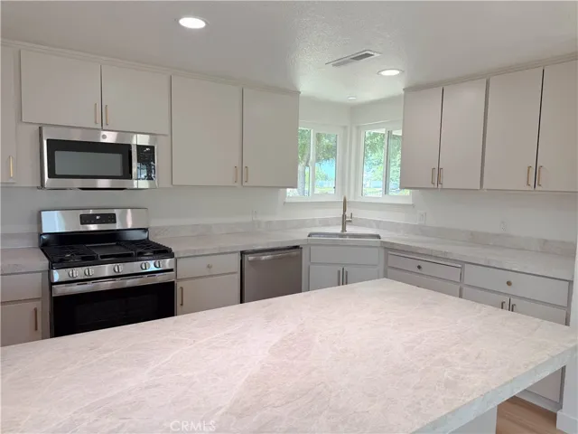 519 Rosehill Drive, Chowchilla, California 93610