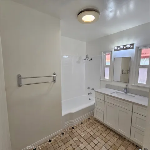 12627 Manor, Hawthorne, California 90250