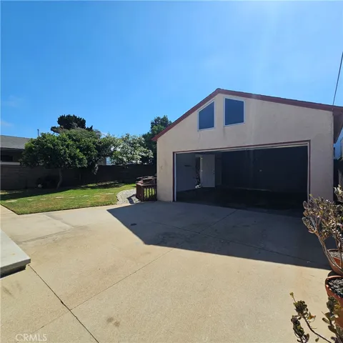 12627 Manor, Hawthorne, California 90250