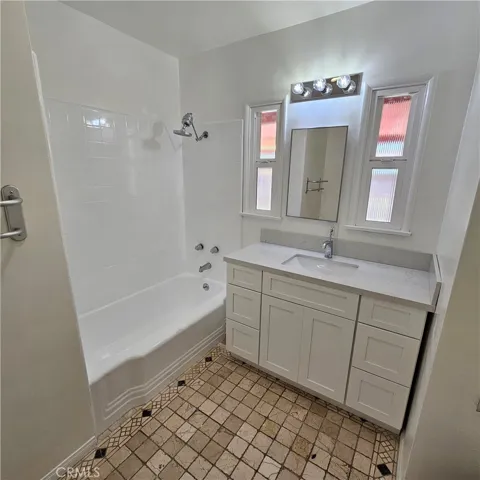 12627 Manor, Hawthorne, California 90250