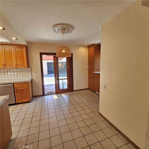 12627 Manor, Hawthorne, California 90250