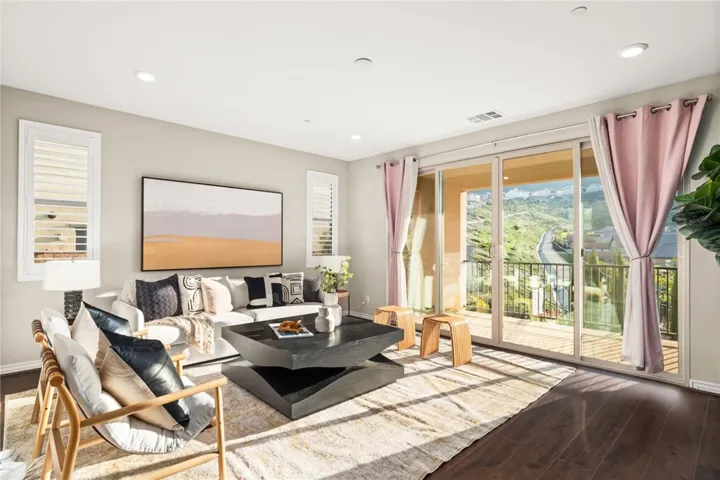 2413 Sierra Bella Drive, Corona, California 92882
