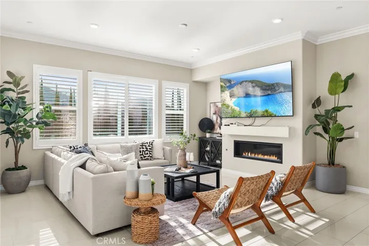2413 Sierra Bella Drive, Corona, California 92882