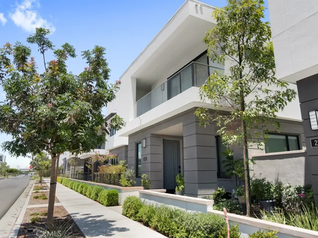 2165 Peebler, Tustin, California 92782