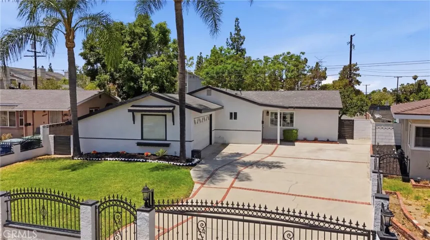 18543 E Gallarno, Covina, California 91722