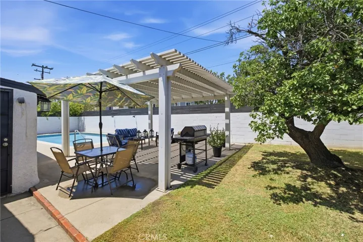 18543 E Gallarno, Covina, California 91722