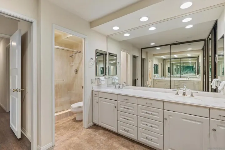 Primary Bath/Spa