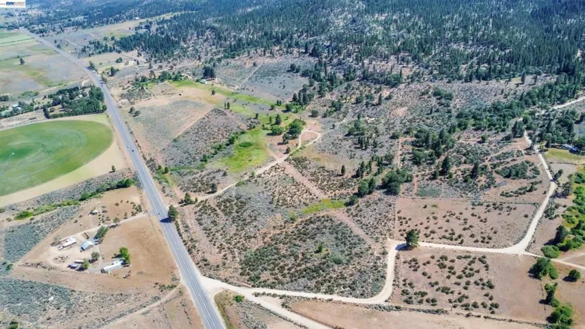 452 Us Hwy 395, Milford, California 96121
