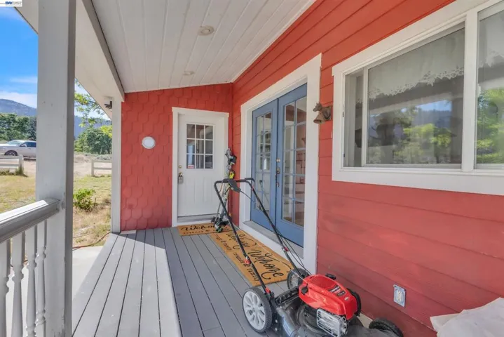 452 Us Hwy 395, Milford, California 96121