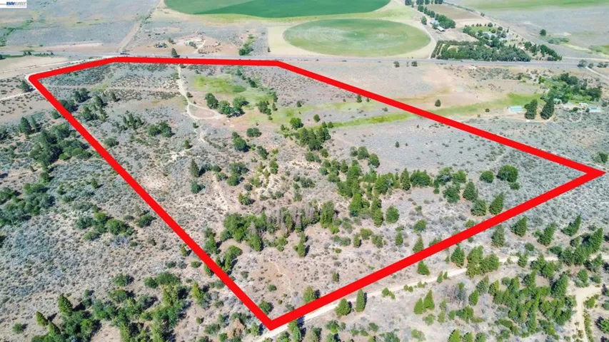 452 Us Hwy 395, Milford, California 96121