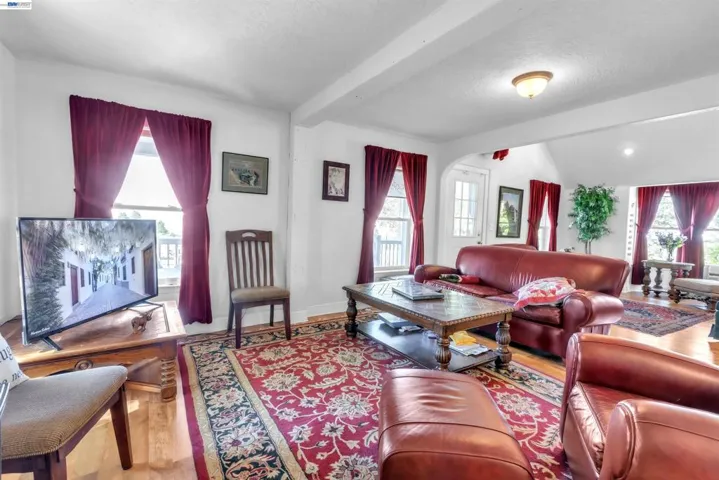 452 Us Hwy 395, Milford, California 96121