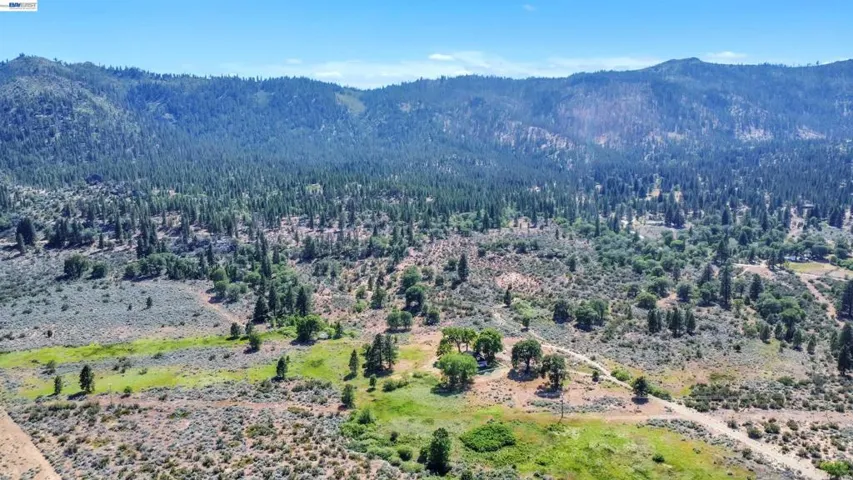 452 Us Hwy 395, Milford, California 96121