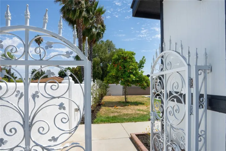 261 Las Brisas, Pomona, California 91768