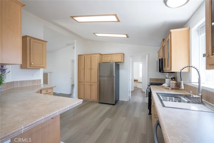 261 Las Brisas, Pomona, California 91768