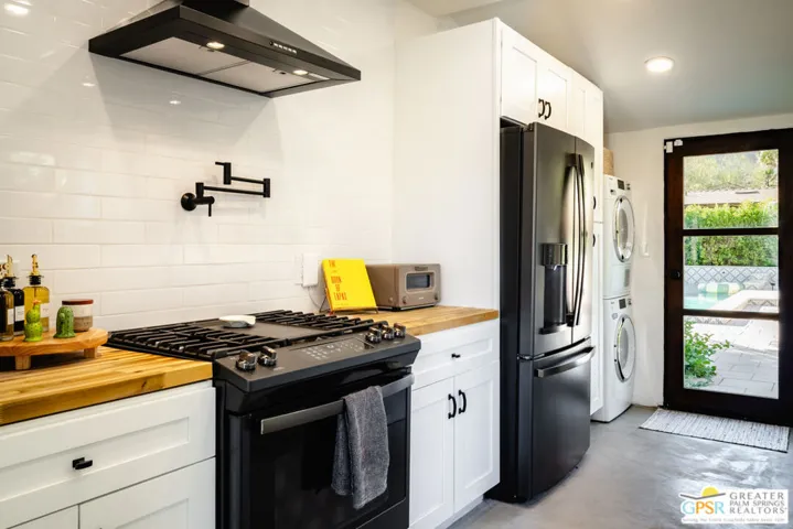 625 S Camino Real, Palm Springs, California 92264