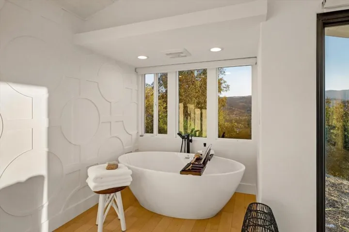 20550 Buena Monte Drive, San Jose, California 95120