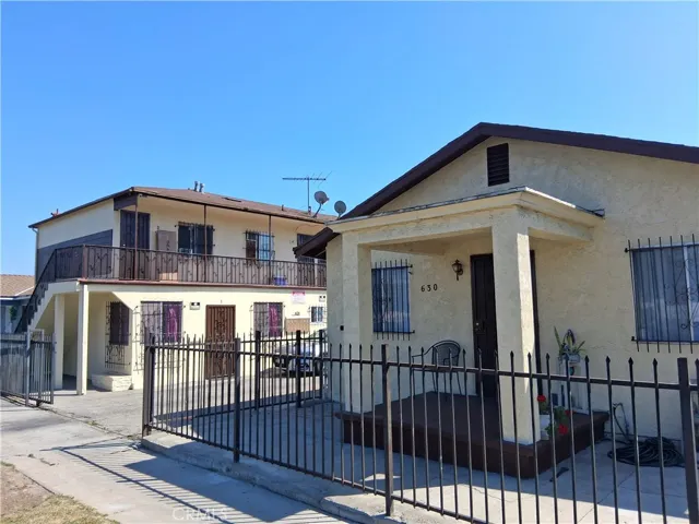 626 W Century, Los Angeles, California 90044
