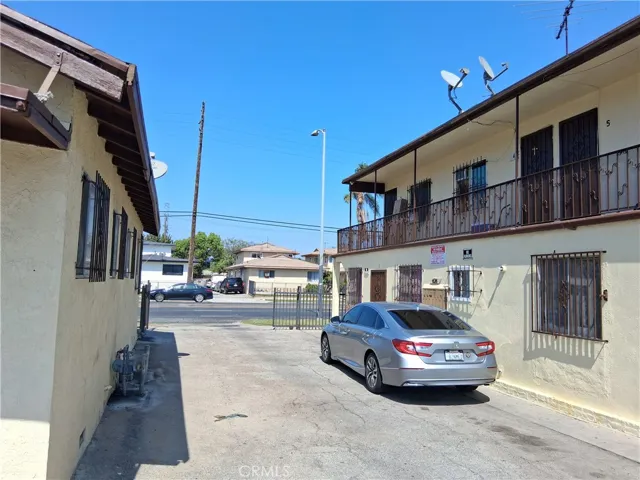 626 W Century, Los Angeles, California 90044