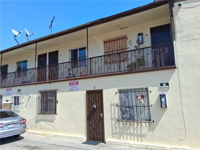 626 W Century, Los Angeles, California 90044