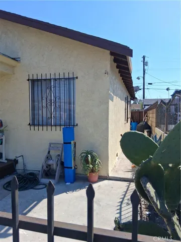 626 W Century, Los Angeles, California 90044