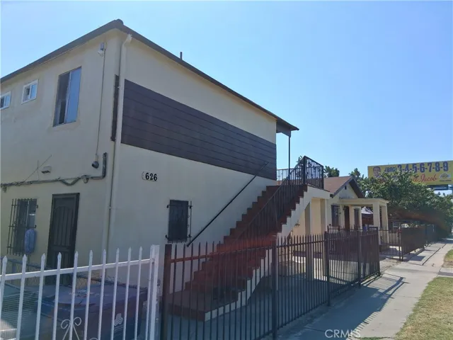 626 W Century, Los Angeles, California 90044