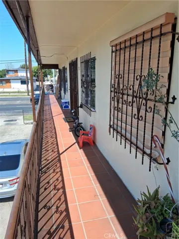 626 W Century, Los Angeles, California 90044