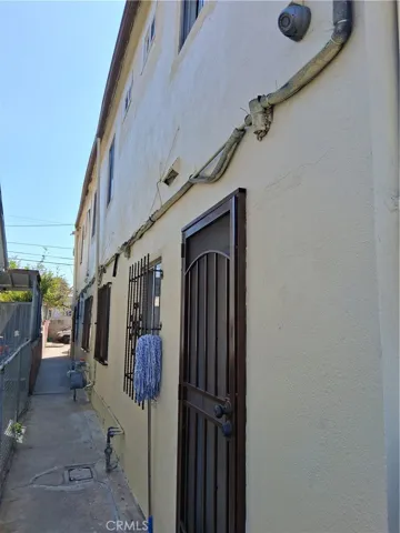 626 W Century, Los Angeles, California 90044