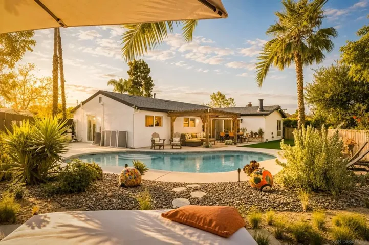https://zimg.paragon.ice.com/ParagonImages/Property/PA/SDMLS/-528022/1/533/400/6a3376d95cf7c0b9e1891bdaff82c099/3/346df92dfde3abbdbce964d8ce9cb851/-528022-66b1a975-9ad7-4c66-813e-0ac2156849c2.JPG