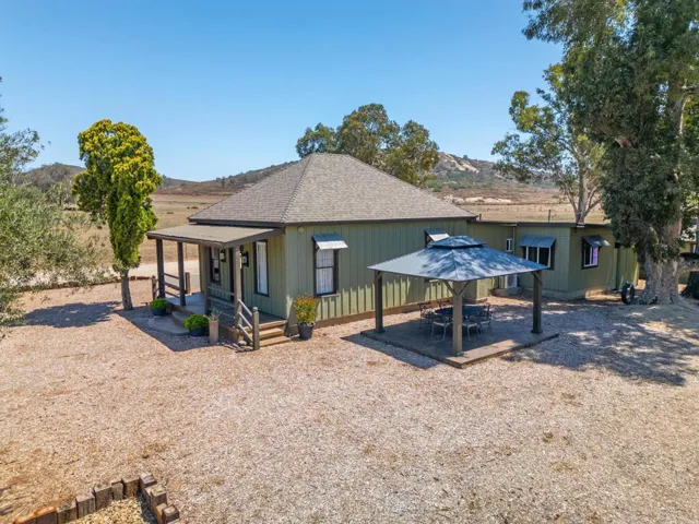 1077 Montecito Way, Ramona, California 92065