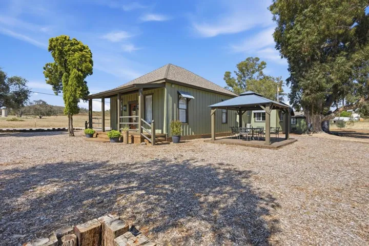 1077 Montecito Way, Ramona, California 92065