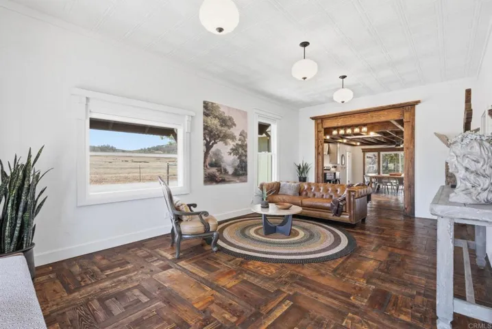 1077 Montecito Way, Ramona, California 92065