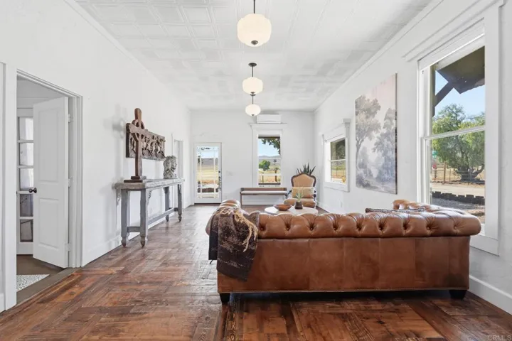 1077 Montecito Way, Ramona, California 92065