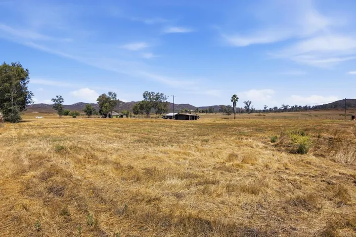 1077 Montecito Way, Ramona, California 92065