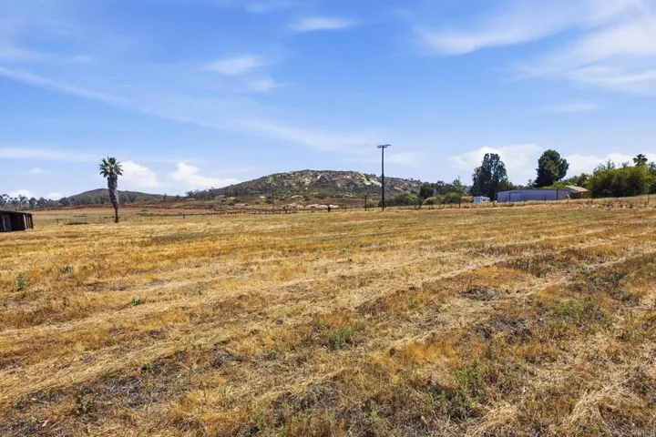1077 Montecito Way, Ramona, California 92065