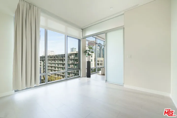 1100 S Hope Street 716, Los Angeles, California 90015