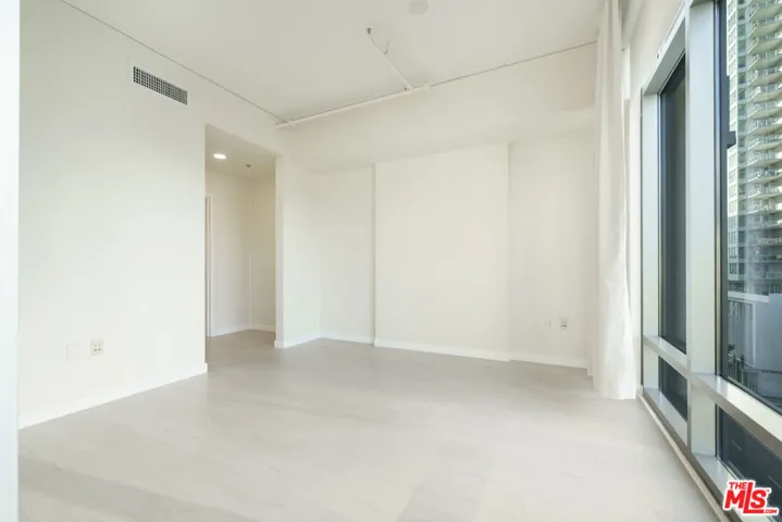 1100 S Hope Street 716, Los Angeles, California 90015