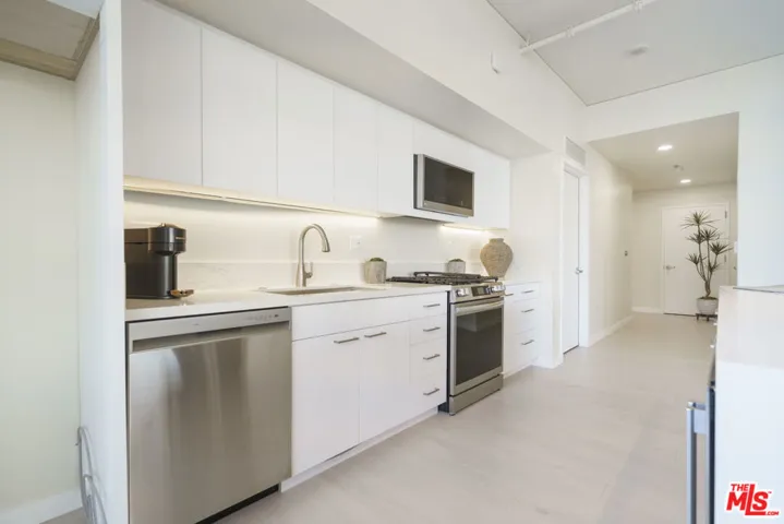 1100 S Hope Street 716, Los Angeles, California 90015