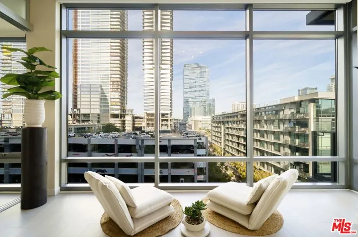 1100 S Hope Street 716, Los Angeles, California 90015