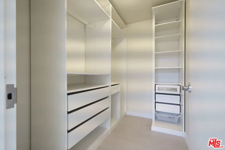 1100 S Hope Street 716, Los Angeles, California 90015