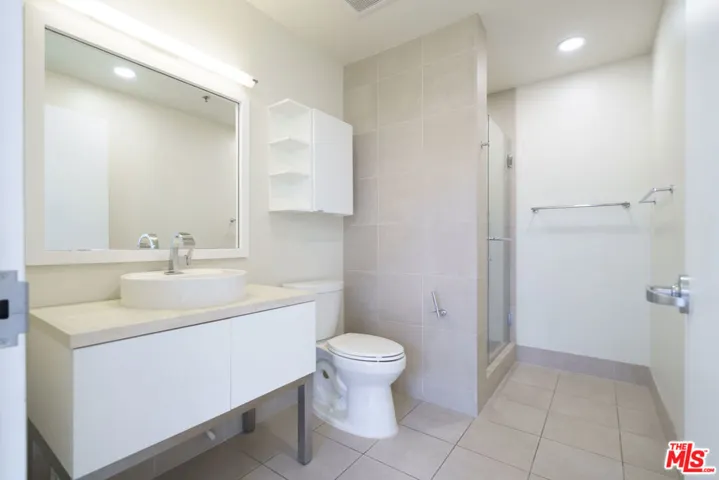 1100 S Hope Street 716, Los Angeles, California 90015