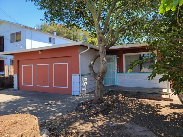 4800 Opal Street, Capitola, California 95010