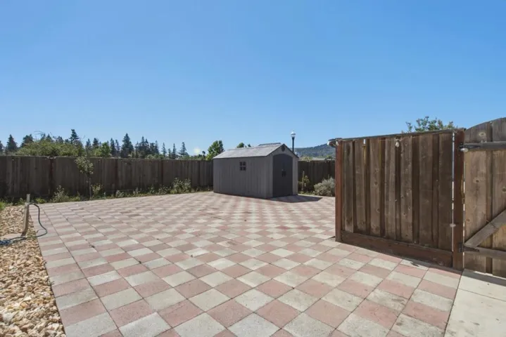 276 Copperleaf Lane, San Juan Bautista, California 95045