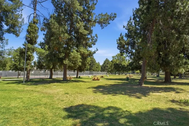 7509 Winnetka Ave, Winnetka, California 91306