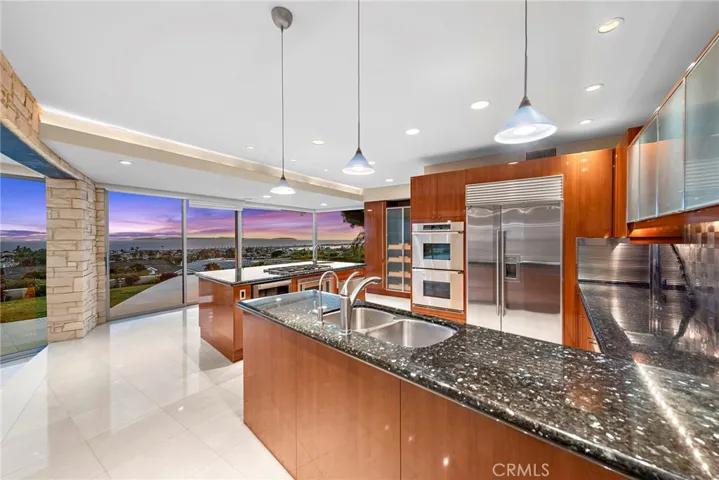 2801 Setting Sun, Corona Del Mar, California 92625
