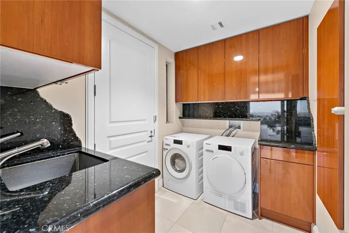 2801 Setting Sun, Corona Del Mar, California 92625