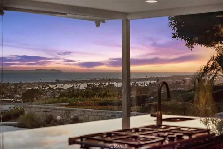 2801 Setting Sun, Corona Del Mar, California 92625