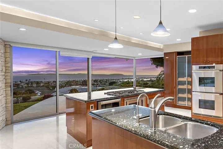 2801 Setting Sun, Corona Del Mar, California 92625